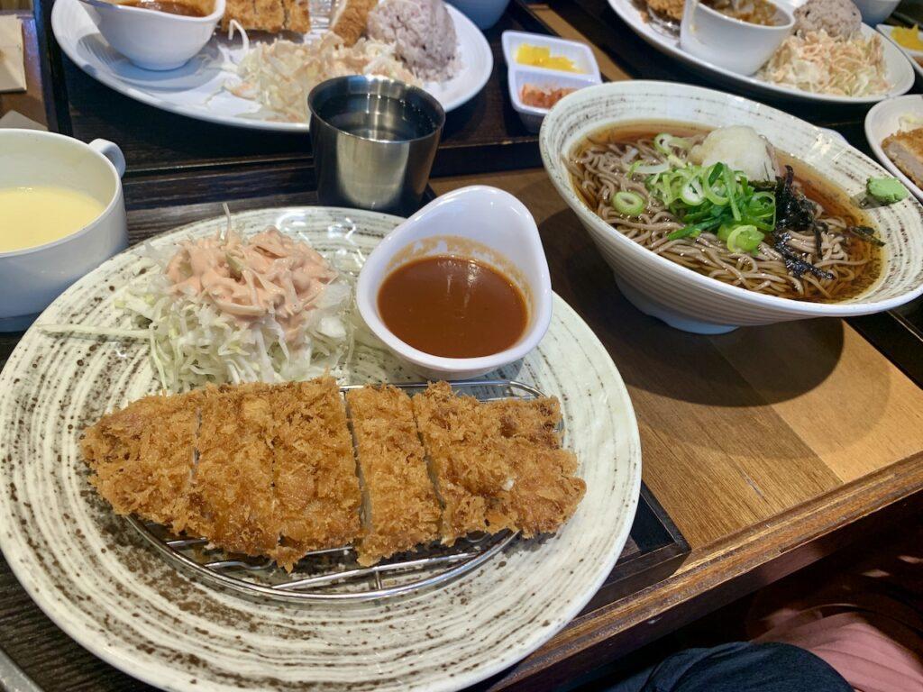 냉모밀 돈까스 세트