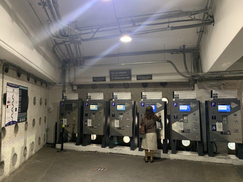 멕시코시티 베니토후아레스 국제공항 T2 주차 정산