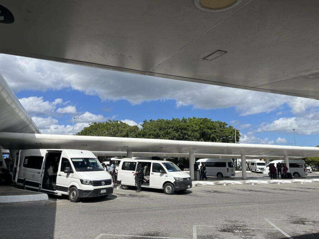 칸쿤 공항 호텔 픽업버스
