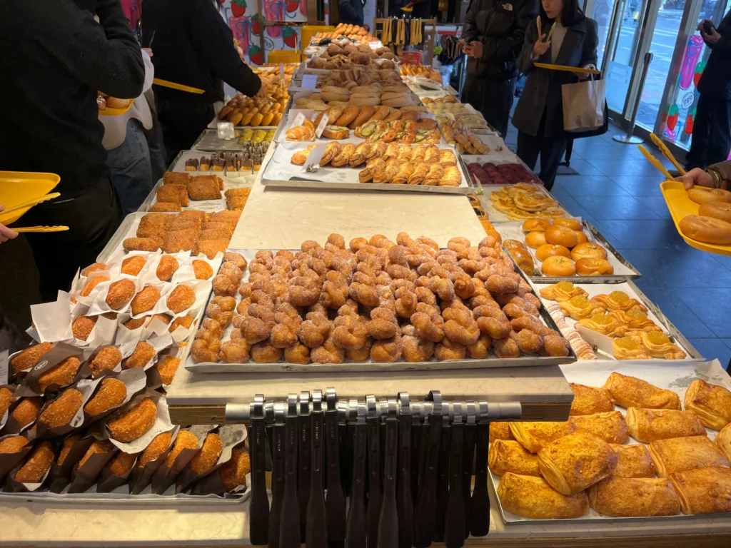 군산 이성당, 군산 현지인도 줄서는 군산 여행 필수 코스! 관련 사진 및 안내