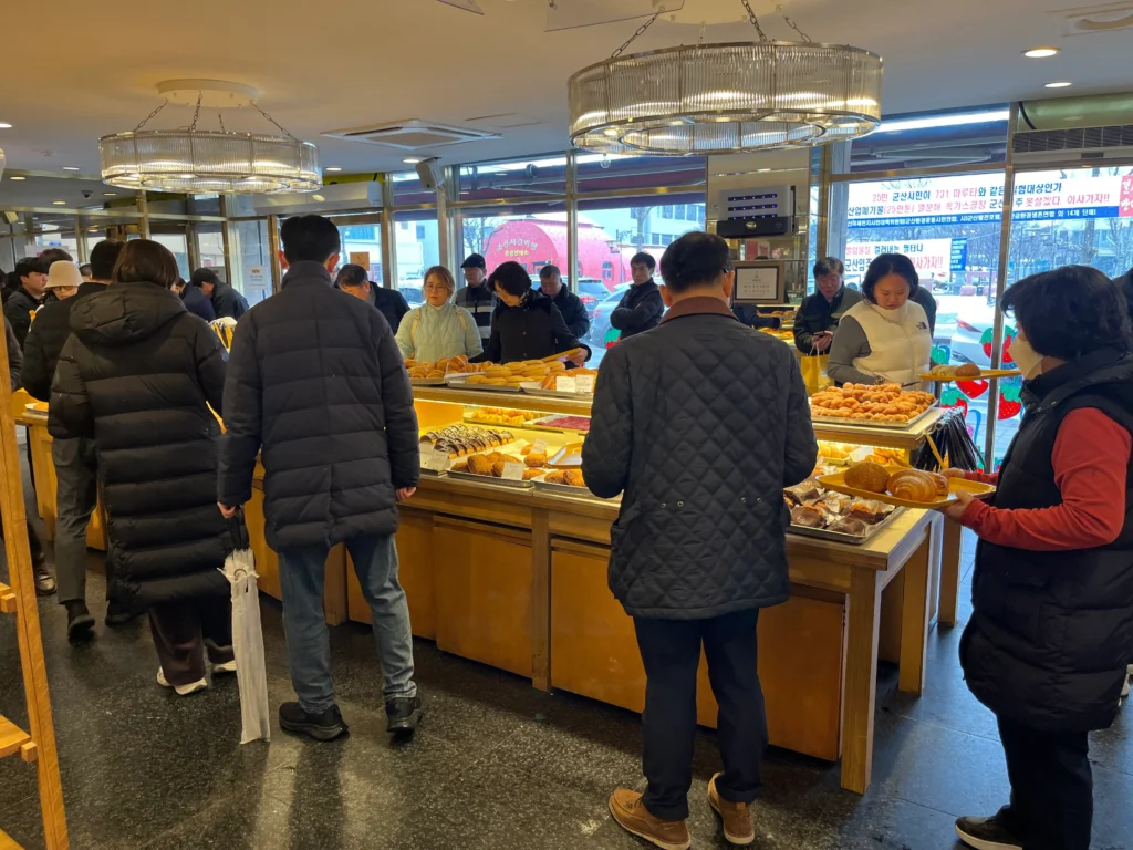 군산 이성당, 군산 현지인도 줄서는 군산 여행 필수 코스! 관련 사진 및 안내