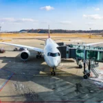 인천국제공항 국제선 탑승 게이트와 항공기 전경